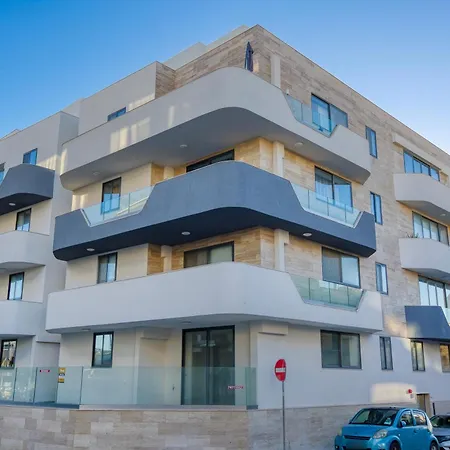 Relaxing 2br With Private Balcony In By 360 Estates Mellieħa