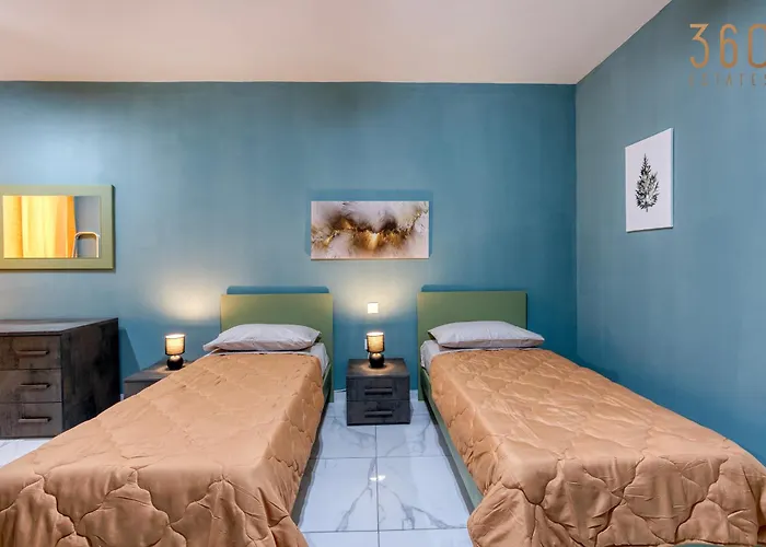 Relaxing 2br With Private Balcony In By 360 Estates *