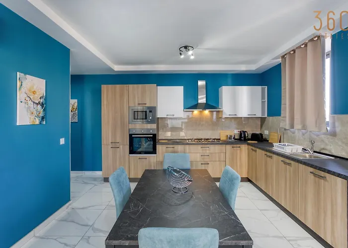 Relaxing 2br With Private Balcony In By 360 Estates