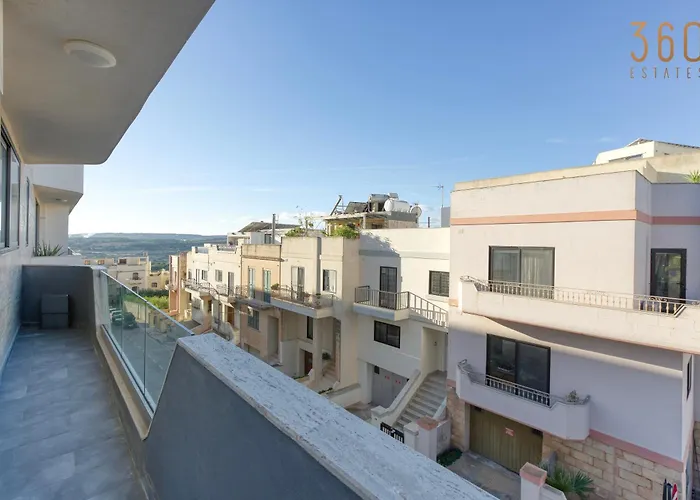 Relaxing 2br With Private Balcony In By 360 Estates