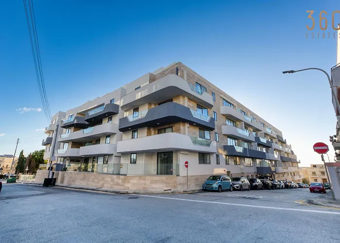 Relaxing 2br With Private Balcony In By 360 Estates شقة *